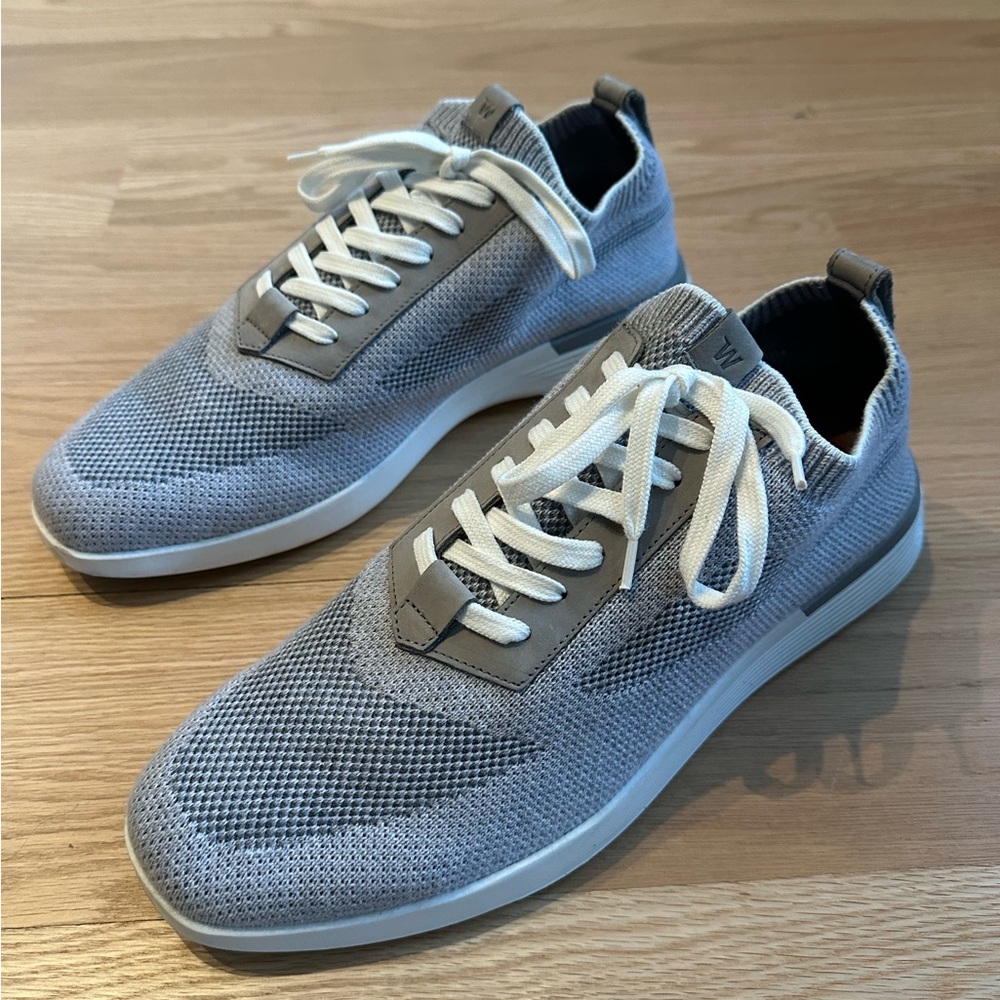 NEW Wolf and Shepherd - Size 11- SupremeKnit Trainers -gray/white (like new!)